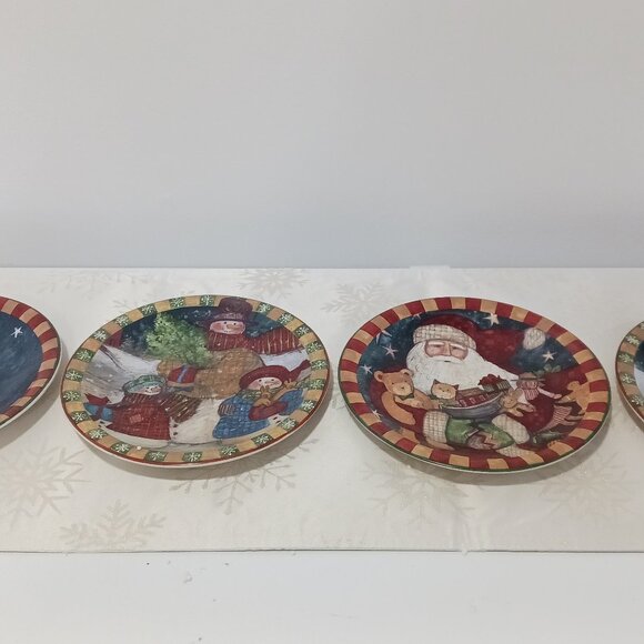 Ceramic plates with Christmas pictures on. Set of 4 - Picture 1 of 9